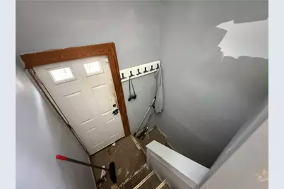 2804 E St, Liberty Boro, PA 15133 - Photo 17