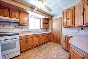 2450 Valera Ave, Pittsburgh, PA 15210 - Photo 9