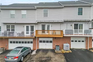 1424 Meadowbrook Dr, Canonsburg, PA 15317 - Photo 3