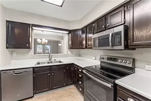 1424 Meadowbrook Dr, Canonsburg, PA 15317 - Photo 7