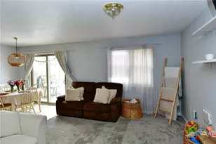 106 Meadowview Dr, Connoquenessing Boro, PA 16053 - Photo 5