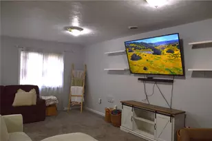 106 Meadowview Dr, Renfrew, PA 16053 - Photo 3