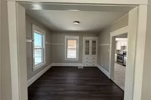 1056 Adams St, New Castle, PA 16101 - Photo 3