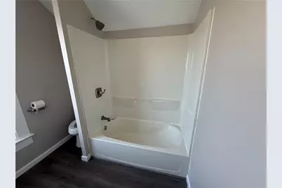 1056 Adams Street, New Castle, PA 16101 - Photo 7