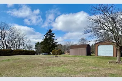 105 Reed Ln, Summit Township, PA 16002 - Photo 3