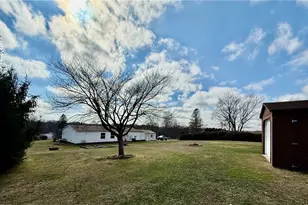 105 Reed Ln, Summit Township, PA 16002 - Photo 7