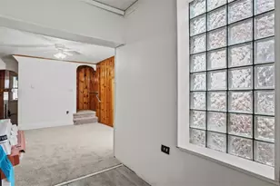 2123 Lloyd Ave, Pittsburgh, PA 15218 - Photo 9