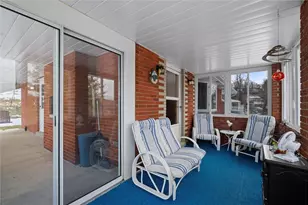 804 Redwood Dr, Cecil, PA 15057 - Photo 3