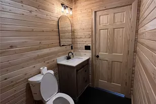 8498 E Lake Rd, Erie, PA 16511 - Photo 23