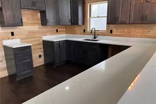 8498 E Lake Rd, Erie, PA 16511 - Photo 9