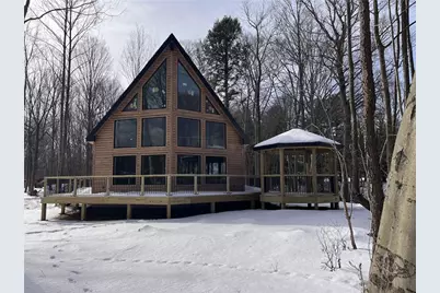 8498 E Lake Road, Sugarcreek Township, PA 16511 - Photo 1