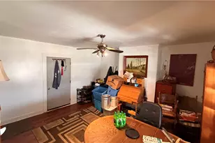 327 Lowell St, Vandergrift, PA 15690 - Photo 7