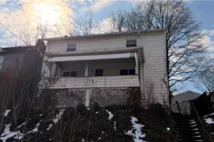 327 Lowell St, Vandergrift, PA 15690 - Photo 1