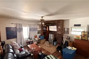 327 Lowell St, Vandergrift, PA 15690 - Photo 5