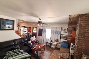 327 Lowell St, Vandergrift, PA 15690 - Photo 3