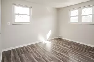 3530 Pinewood Dr, West Homestead, PA 15120 - Photo 9