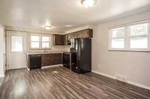 3530 Pinewood Dr, West Homestead, PA 15120 - Photo 7