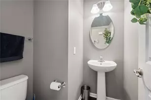 225 Foxwood Rd, Coraopolis, PA 15108 - Photo 19