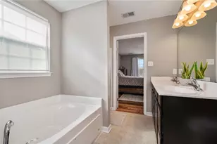 225 Foxwood Rd, Coraopolis, PA 15108 - Photo 25