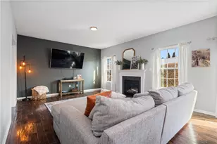 225 Foxwood Rd, Coraopolis, PA 15108 - Photo 13