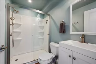 225 Foxwood Rd, Coraopolis, PA 15108 - Photo 35