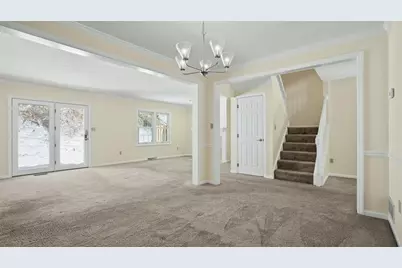 2147 Huntington Court S, Pittsburgh, PA 15090 - Photo 7