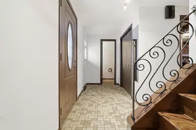 460 Bassett Drive, Bethel Park, PA 15102 - Photo 3