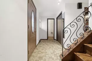 460 Bassett Dr, Bethel Park, PA 15102 - Photo 3