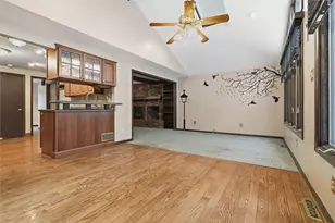 460 Bassett Dr, Bethel Park, PA 15102 - Photo 9