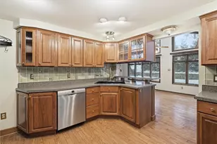 460 Bassett Dr, Bethel Park, PA 15102 - Photo 5