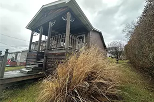 509 S Summit St, Derry Township, PA 15627 - Photo 3