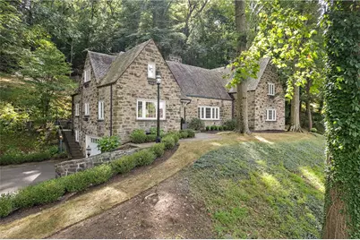 714 Irwin Dr, Edgeworth, PA 15143 - Photo 1