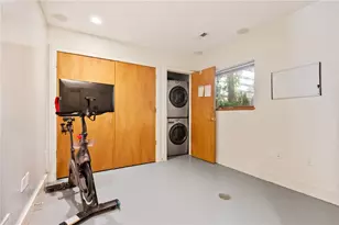 1820 Merriman Wy, Pittsburgh, PA 15203 - Photo 5