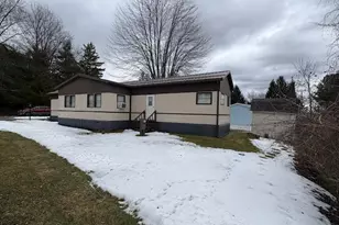 204 Kingston Ln, White Township, PA 15701 - Photo 3