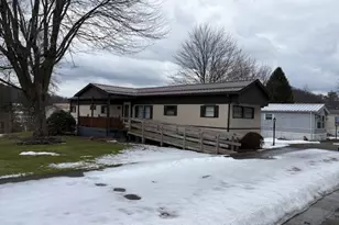 204 Kingston Ln, White Township, PA 15701 - Photo 1