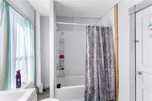 374 Harrison St, Sharon, PA 16146 - Photo 17