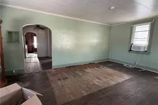 2703 20th St Ext, Beaver Falls, PA 15010 - Photo 5