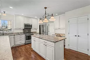 112 Field Club Dr W, Robinson Twp, PA 15136 - Photo 9