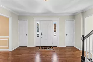 112 Field Club Dr W, Robinson Twp, PA 15136 - Photo 3