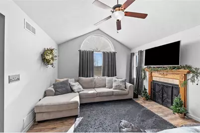 6237 Overlook Lane, Rostraver, PA 15012 - Photo 7