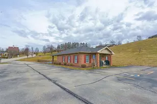 6237 Overlook Ln, Rostraver, PA 15012 - Photo 27