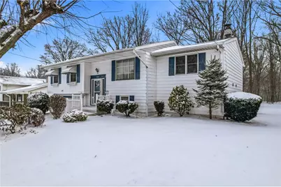 1416 Skyline Dr, Hermitage, PA 16148 - Photo 1