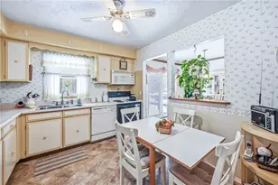 1416 Skyline Dr, Hermitage, PA 16148 - Photo 11