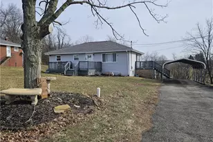 302 Wylie Ave, Houston, PA 15342 - Photo 3