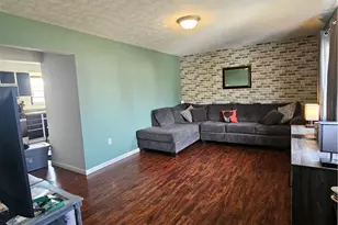 302 Wylie Ave, Houston, PA 15342 - Photo 7