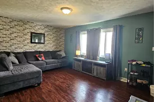 302 Wylie Ave, Houston, PA 15342 - Photo 9