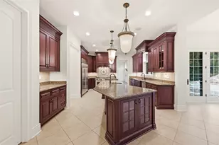 328 Cambridge Dr, Adams Township, PA 16046 - Photo 13