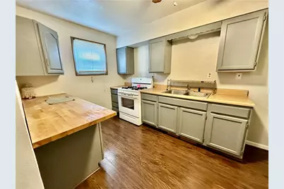 1302 Barkley Rd, McKeesport, PA 15133 - Photo 9