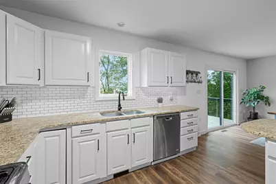 360 Hickory Grade Rd, Bridgeville, PA 15017 - Photo 11