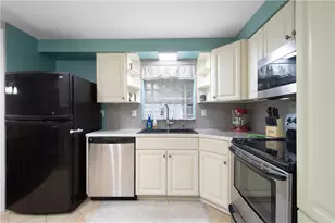 110 Tel Star Dr, Pittsburgh, PA 15236 - Photo 11